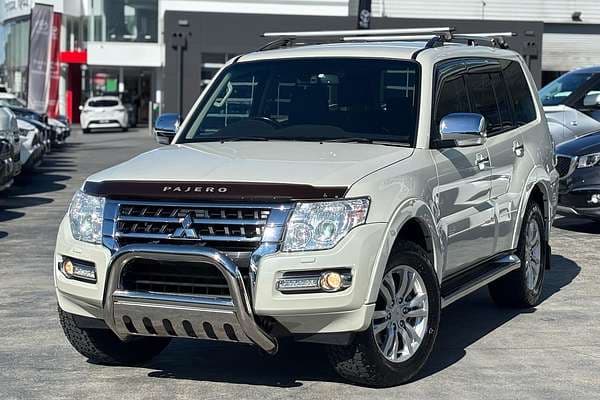 2020 Mitsubishi Pajero