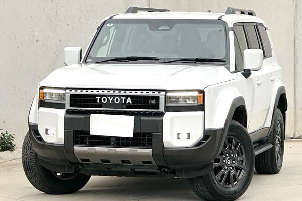 2025 Toyota Landcruiser Prado