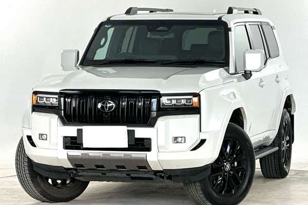 2025 Toyota Landcruiser Prado
