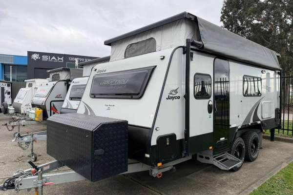 2022 Jayco Journey 17.58-3